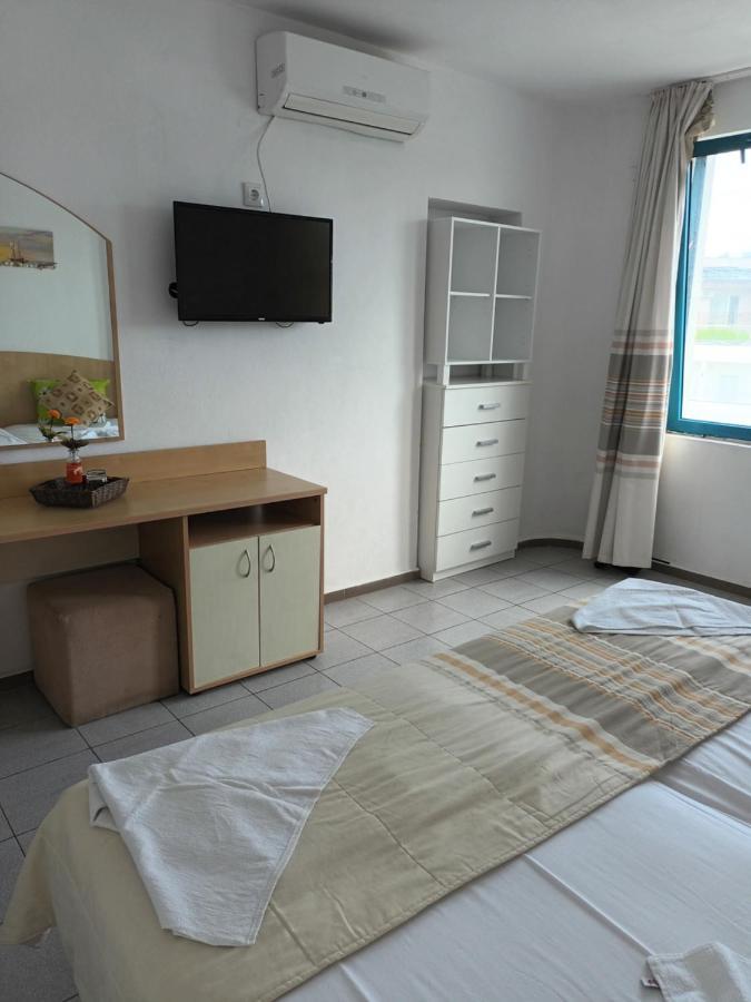 Alba Family Club Hotel Primorsko Ngoại thất bức ảnh