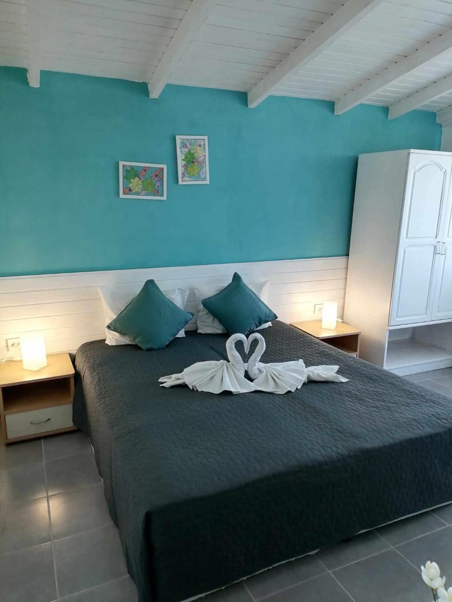 Alba Family Club Hotel Primorsko Ngoại thất bức ảnh