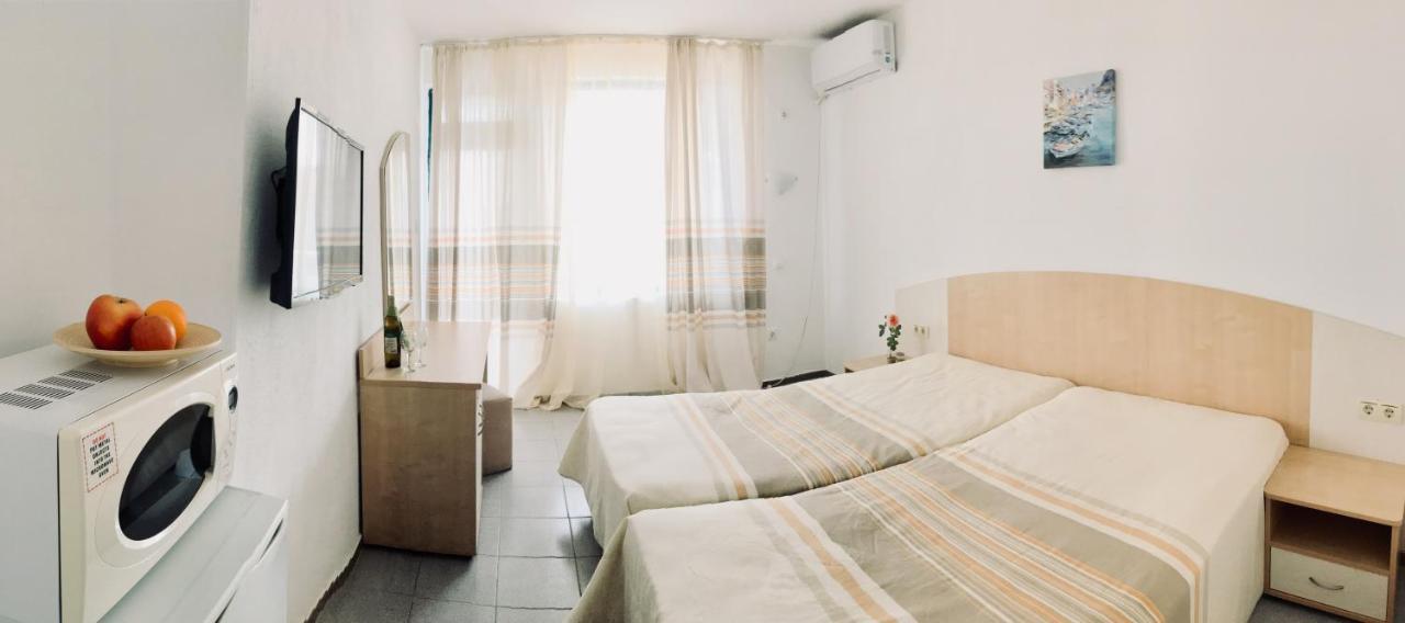 Alba Family Club Hotel Primorsko Ngoại thất bức ảnh