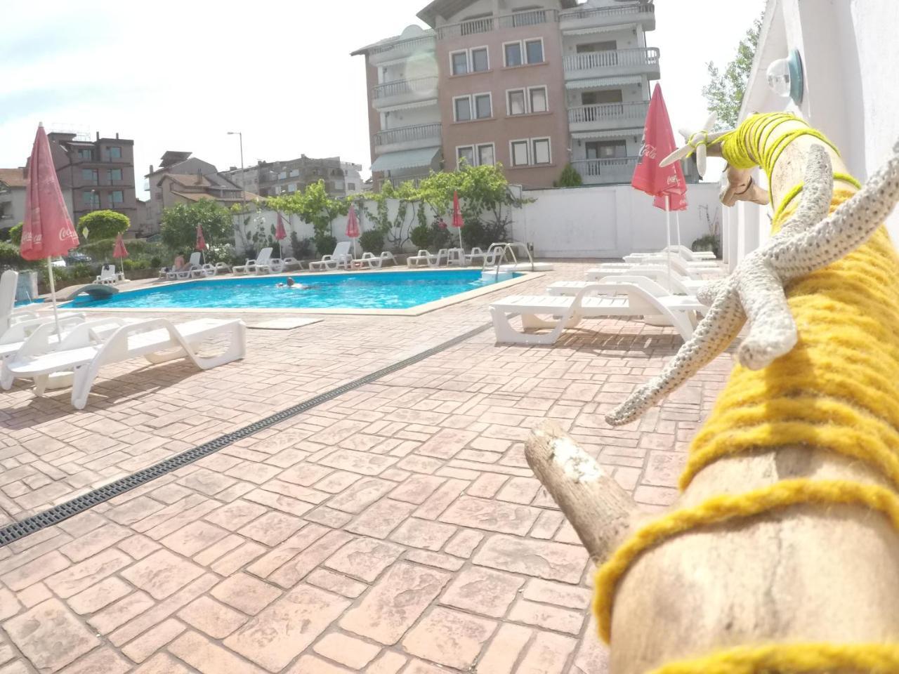 Alba Family Club Hotel Primorsko Ngoại thất bức ảnh