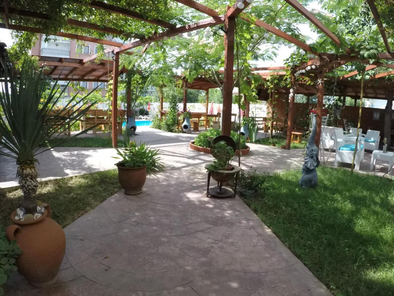Alba Family Club Hotel Primorsko Ngoại thất bức ảnh