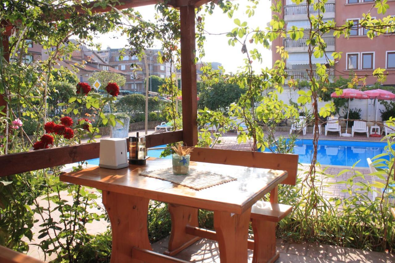 Alba Family Club Hotel Primorsko Ngoại thất bức ảnh