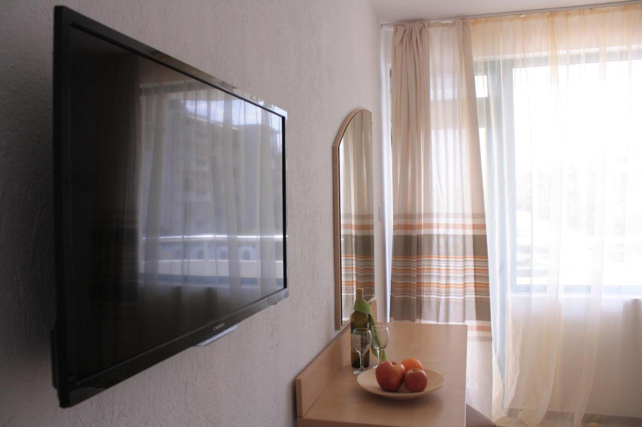 Alba Family Club Hotel Primorsko Ngoại thất bức ảnh