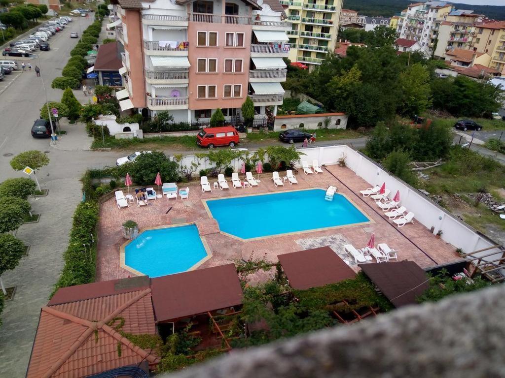 Alba Family Club Hotel Primorsko Ngoại thất bức ảnh